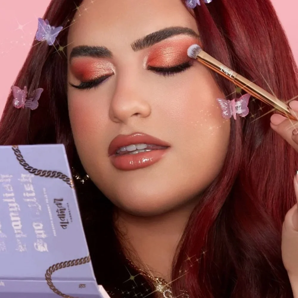 Alamar’s Spanglish Eyeshadow Palette (BNIB)